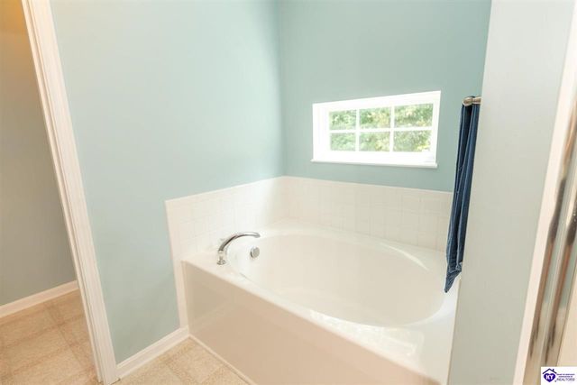 418 Jey Drive, Elizabethtown, KY 42701