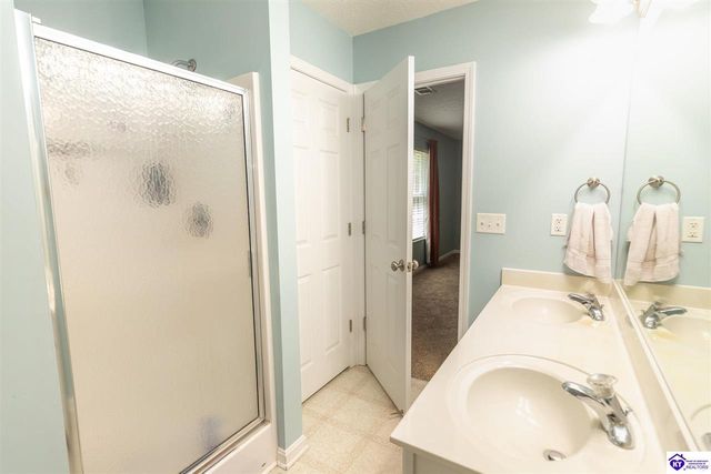 418 Jey Drive, Elizabethtown, KY 42701