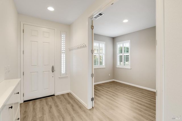 425 Epic St, Vacaville, CA 95688