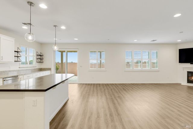 425 Epic St, Vacaville, CA 95688