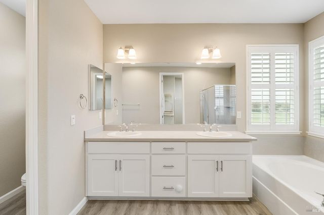 425 Epic St, Vacaville, CA 95688