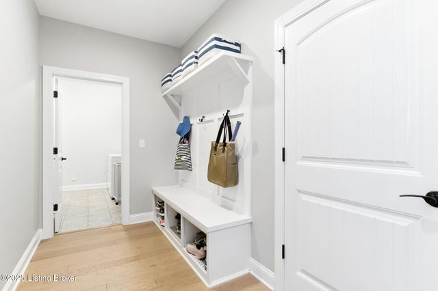 2014 Dressage Cir, Louisville, KY 40245