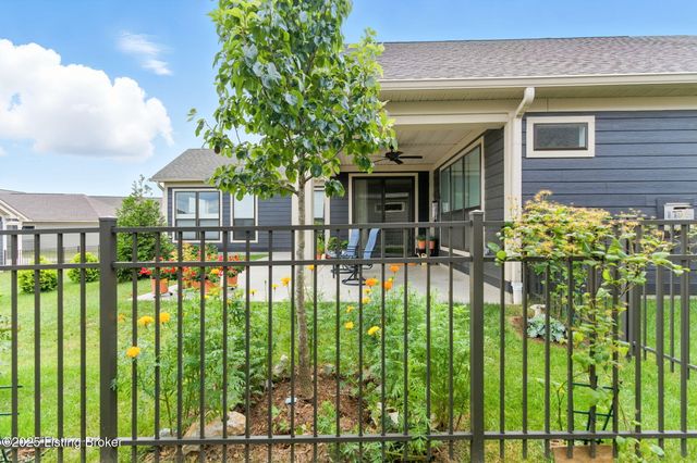 2014 Dressage Cir, Louisville, KY 40245