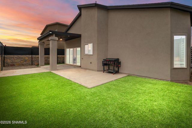 131 Ruth Trail, Sunland Park, NM 88008