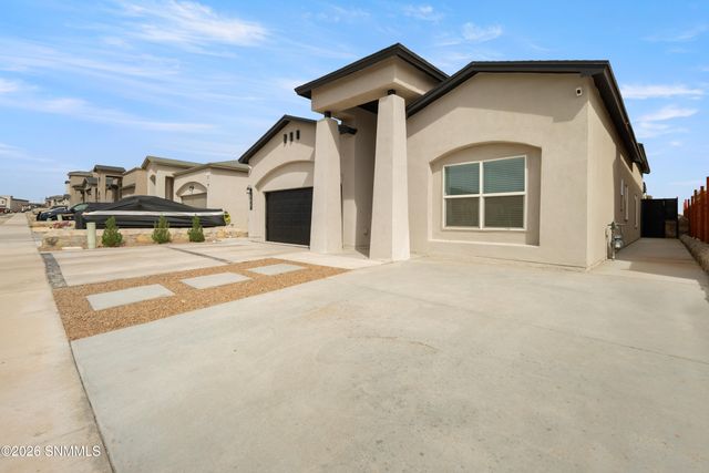 131 Ruth Trail, Sunland Park, NM 88008