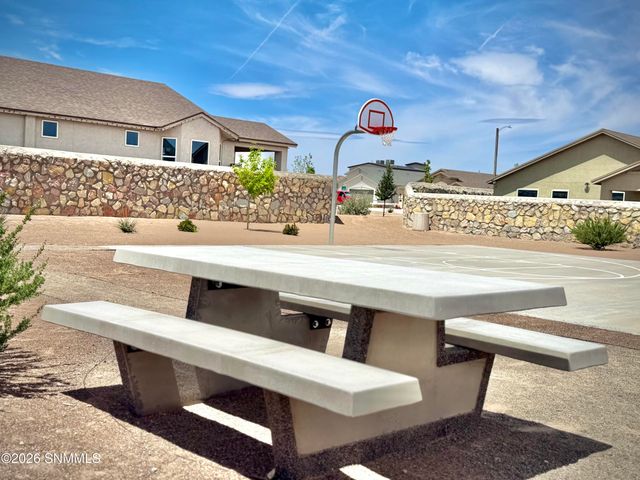 131 Ruth Trail, Sunland Park, NM 88008