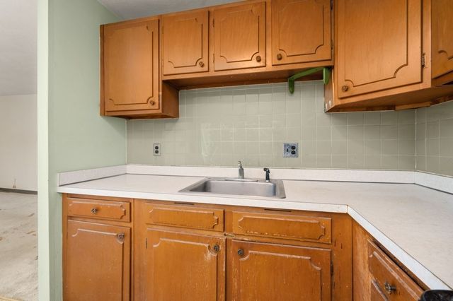 141 Willard St 8, Quincy, MA 02169