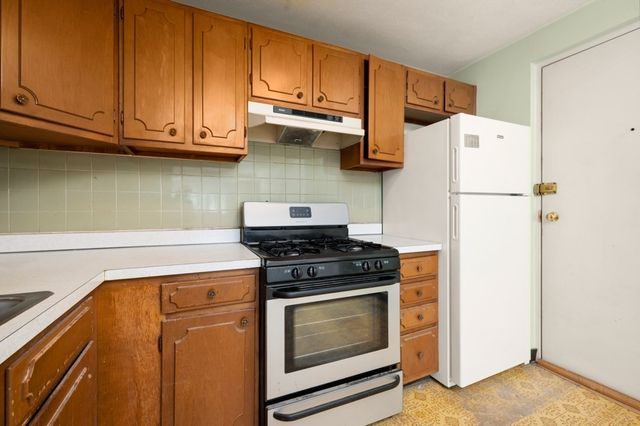 141 Willard St 8, Quincy, MA 02169