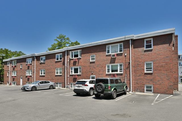 141 Willard St 8, Quincy, MA 02169