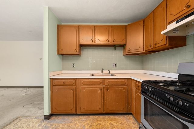 141 Willard St 8, Quincy, MA 02169