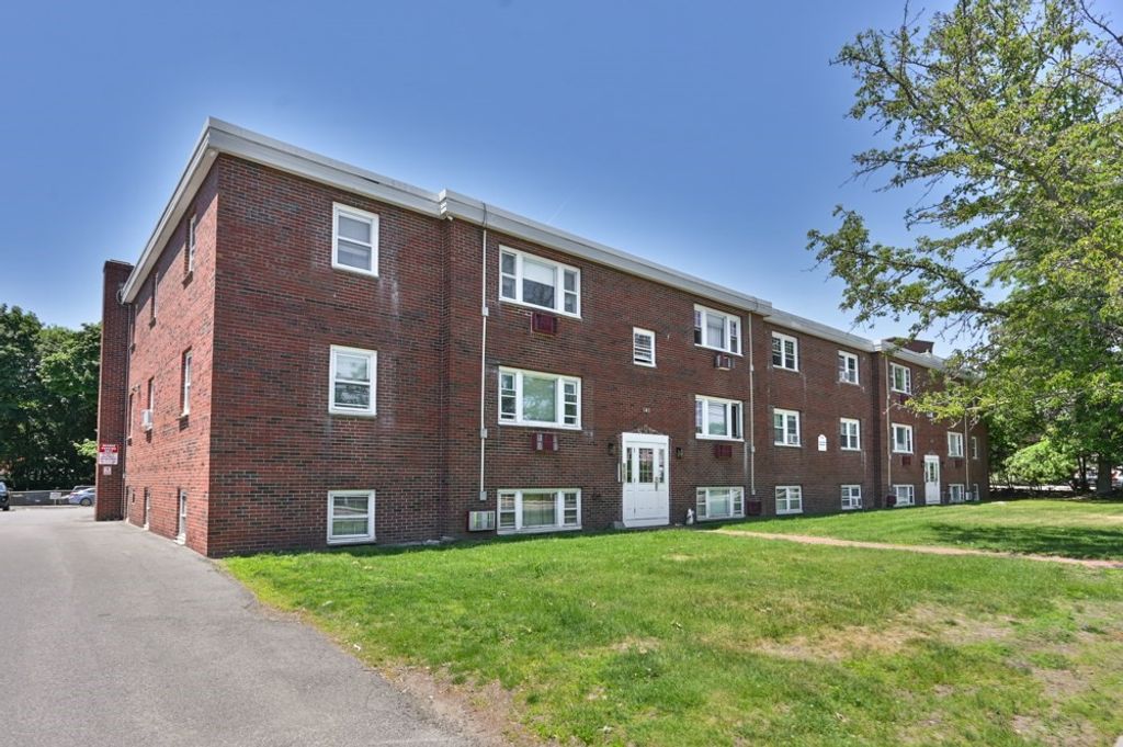 141 Willard St 8, Quincy, MA 02169