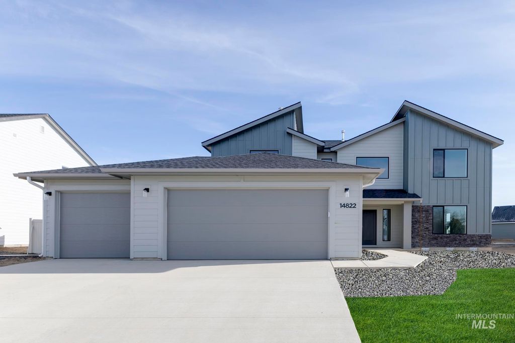 14822 N Fishing Creek Ave, Nampa, ID 83651
