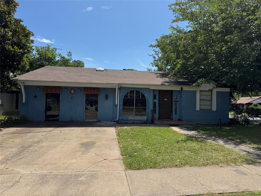 602 Maydelle Lane, Garland, TX 75042