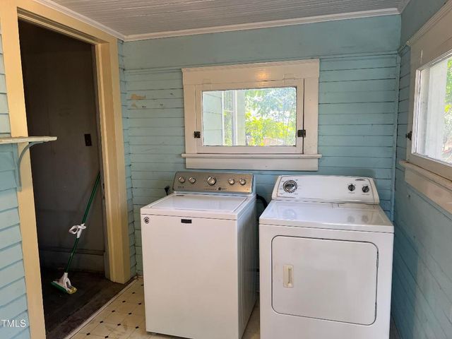 405 N Massey Street, Selma, NC 27576