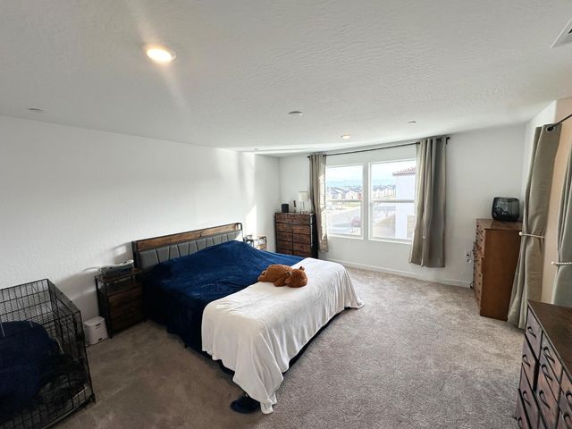 1757 Klamath Road S, Madera, CA 93636