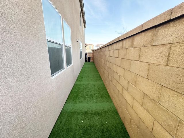 1757 Klamath Road S, Madera, CA 93636