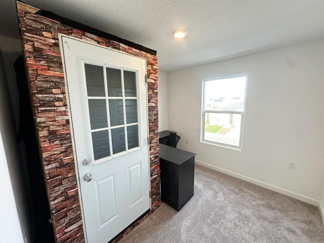 1757 Klamath Road S, Madera, CA 93636