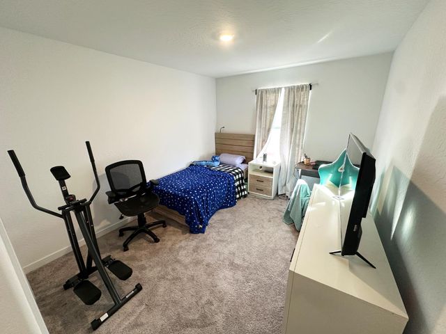 1757 Klamath Road S, Madera, CA 93636