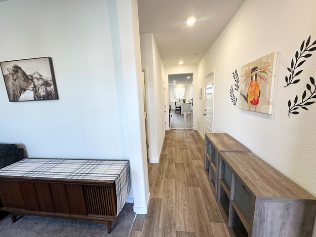 1757 Klamath Road S, Madera, CA 93636