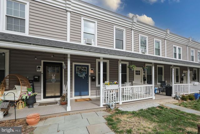 260 N ABERDEEN AVE, Wayne, PA 19087