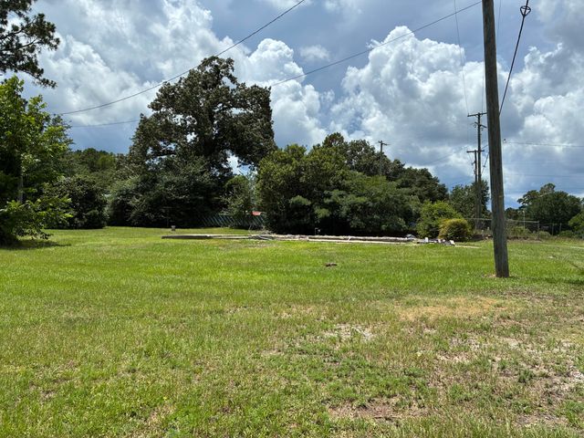 Rd 27-28, Leesville, LA 71446