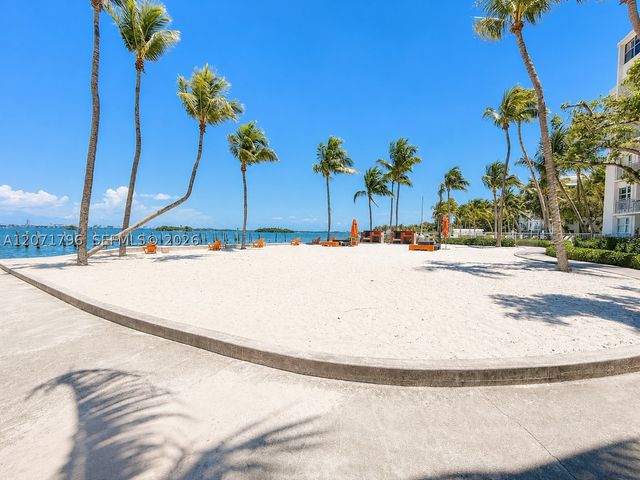 650 NE 64th St G506, Miami, FL 33138