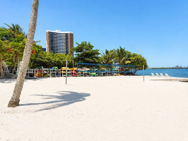 650 NE 64th St G506, Miami, FL 33138