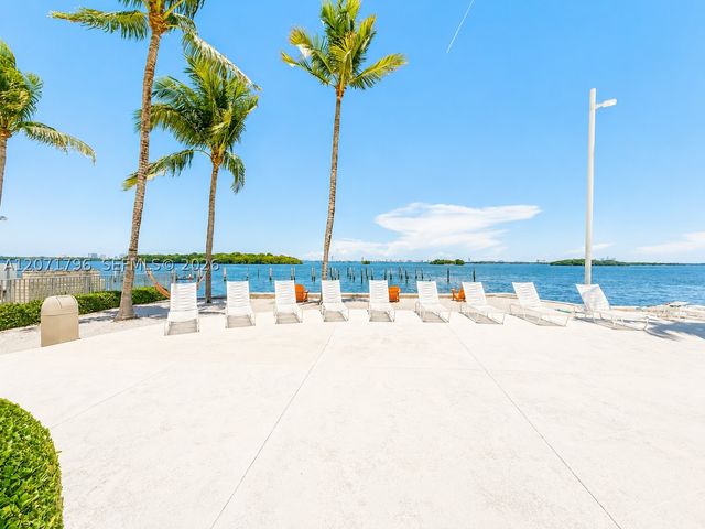 650 NE 64th St G506, Miami, FL 33138