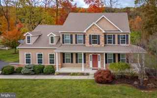 3505 WOODBYNE RD, Hellertown, PA 18055