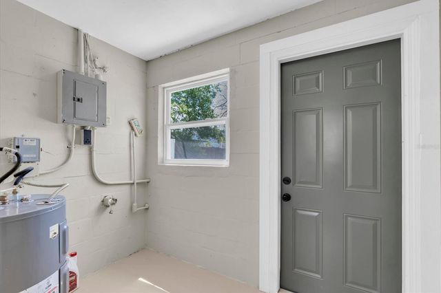 3926 40TH AVENUE N, St Petersburg, FL 33714