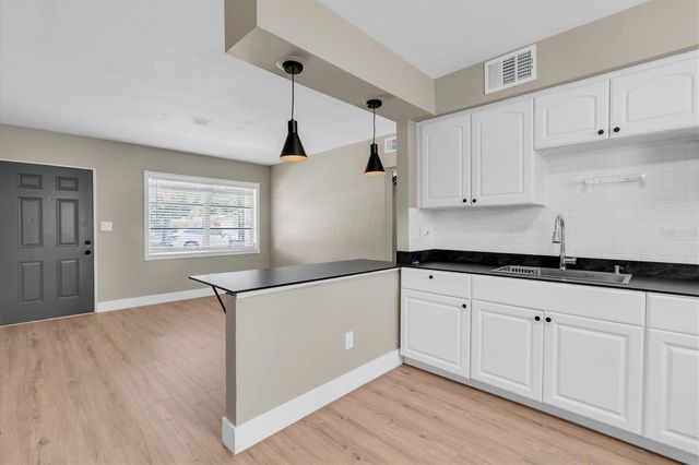 3926 40TH AVENUE N, St Petersburg, FL 33714