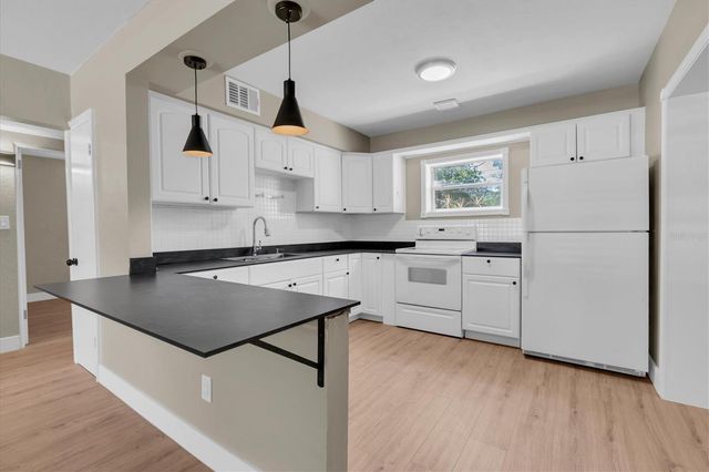 3926 40TH AVENUE N, St Petersburg, FL 33714