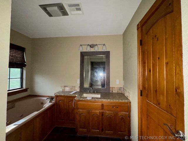 84872 S 4660, Stilwell, OK 74960