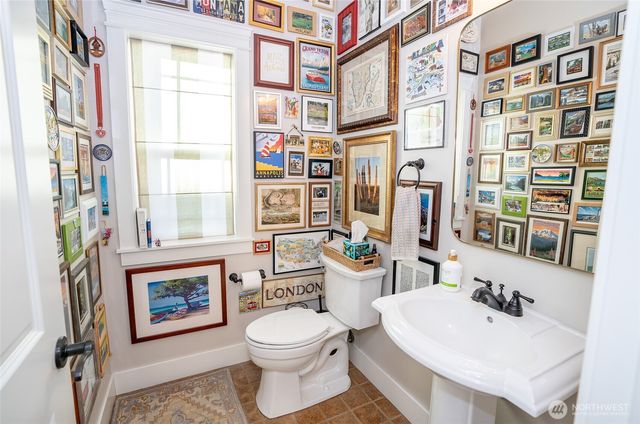 5128 N 49th Street, Ruston, WA 98407