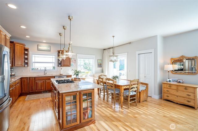 5128 N 49th Street, Ruston, WA 98407