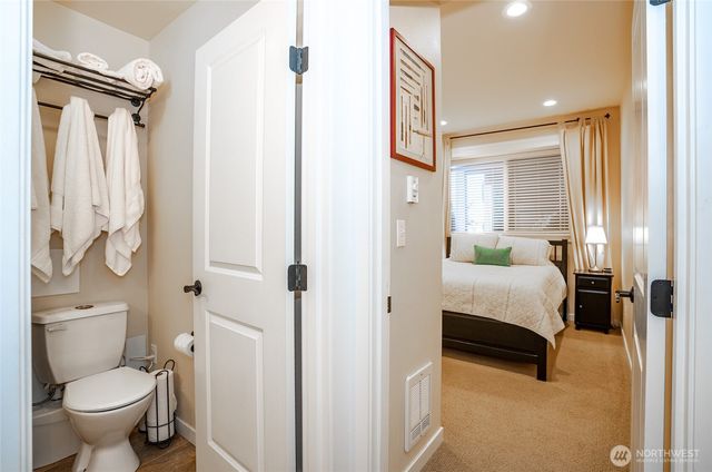 5128 N 49th Street, Ruston, WA 98407