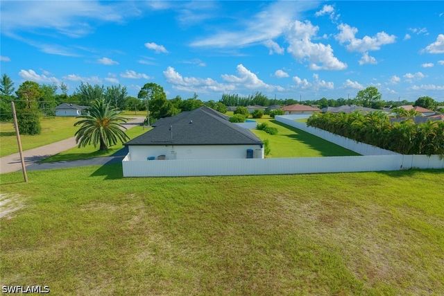 4000 NE 9th AVE, Cape Coral, FL 33909