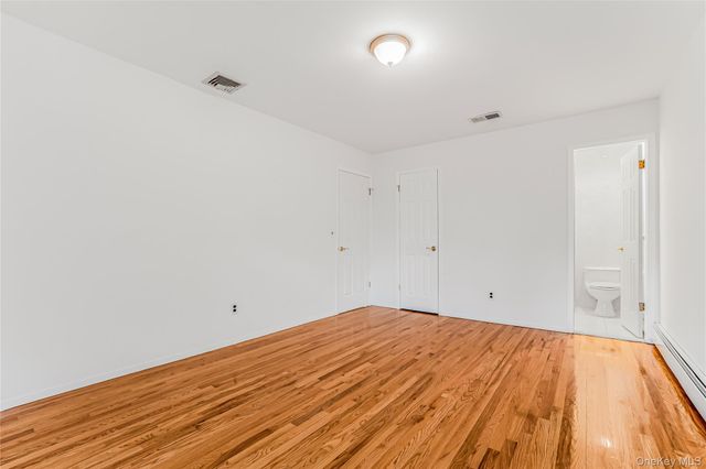 8 8th Street, New Hyde Park, NY 11040