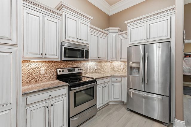 404 Creekside Cove, Bryant, AR 72022