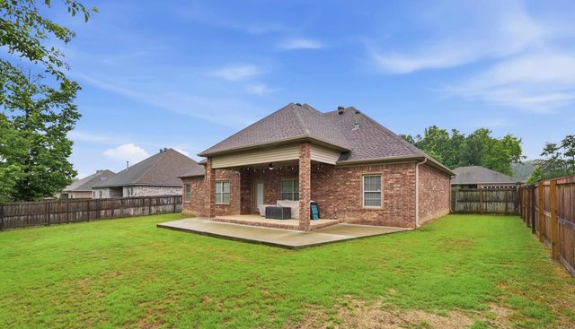 404 Creekside Cove, Bryant, AR 72022