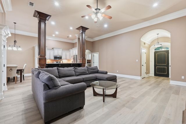 404 Creekside Cove, Bryant, AR 72022