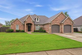 404 Creekside Cove, Bryant, AR 72022