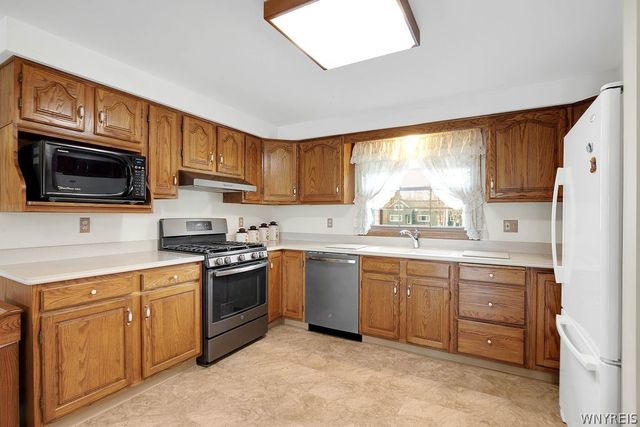 3095 Stony Point Road, Grand Island, NY 14072