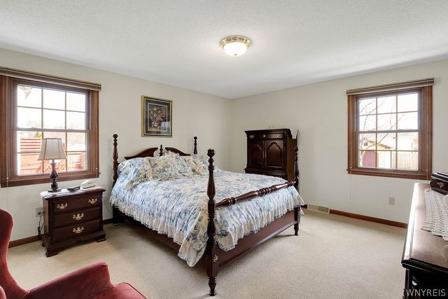 3095 Stony Point Road, Grand Island, NY 14072