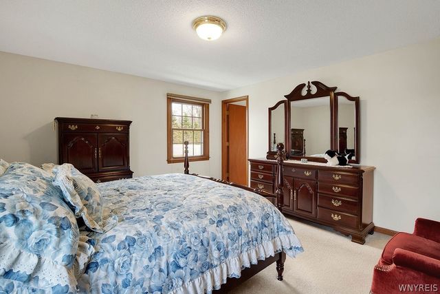 3095 Stony Point Road, Grand Island, NY 14072