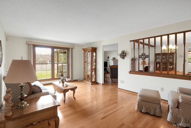 3095 Stony Point Road, Grand Island, NY 14072