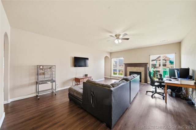 20487 E 35th Street S, Broken Arrow, OK 74014