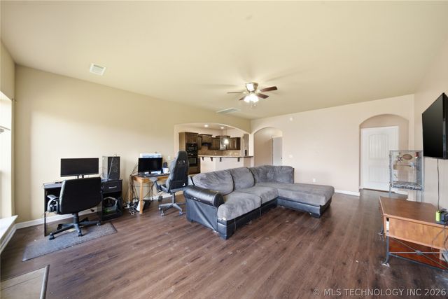 20487 E 35th Street S, Broken Arrow, OK 74014