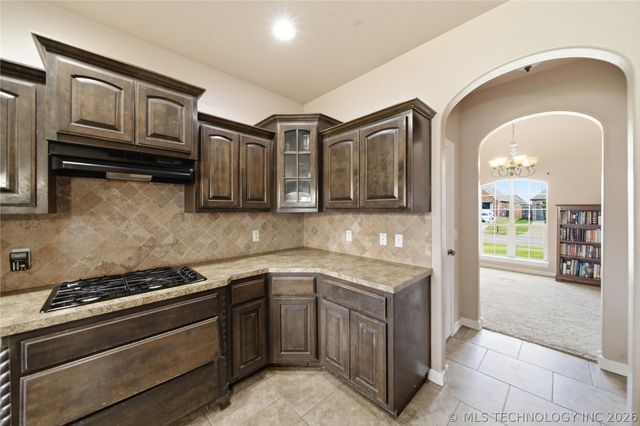 20487 E 35th Street S, Broken Arrow, OK 74014