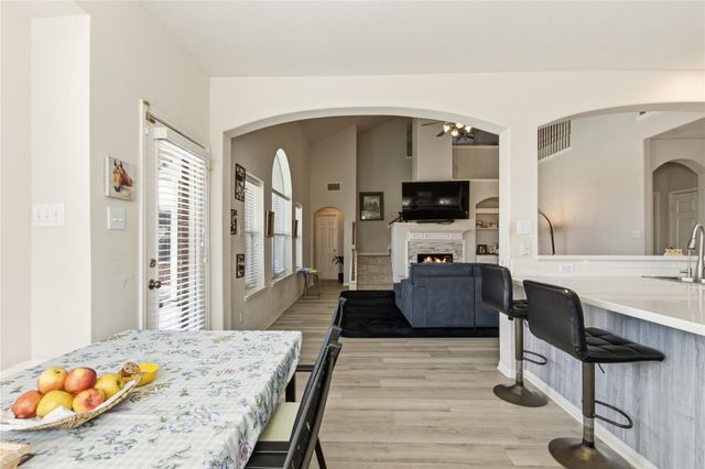 2135 Emerald Cove Drive, League City, TX 77573